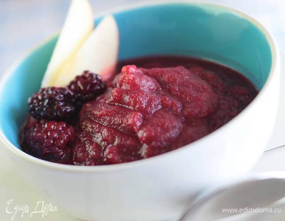 Взбить все в блендере и протереть через  сито, чтобы получилось однородное пюре.