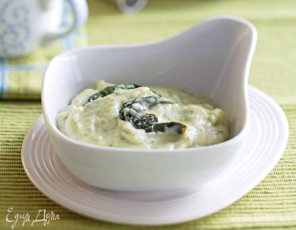 Взбить в блендере, а для детей постарше можно просто растолочь.