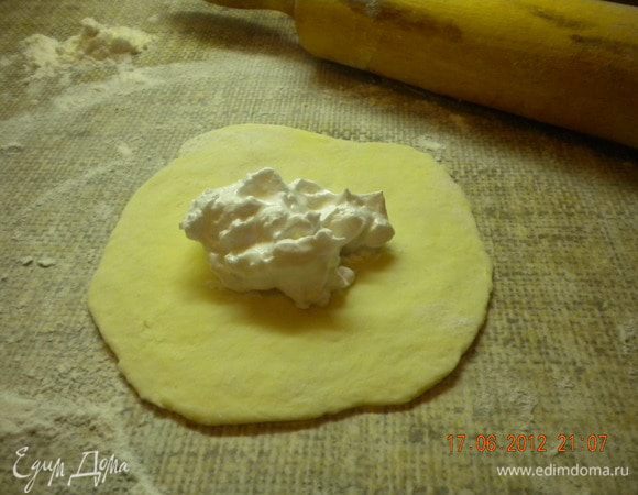 ....ложим начинку (можно и поменьше, мне нравится так)...