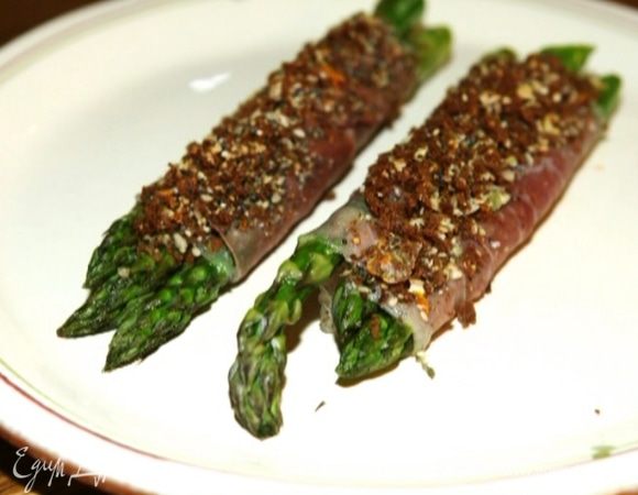 Запекать рулетики под грилем 2–3 минуты.