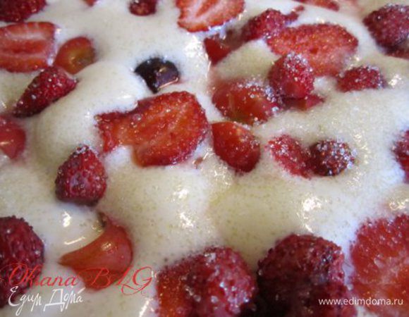 Посыпать сахаром.