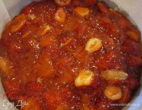 Выложить на корж. Накрыть коржом.