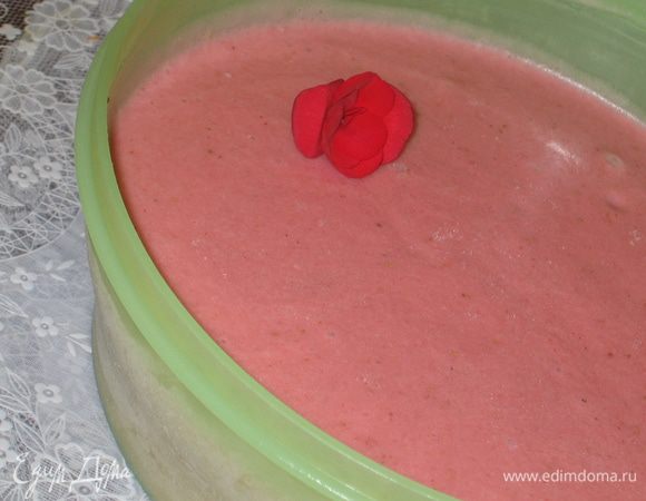 После заморозки мороженое выглядит так — замораживается оно очень сильно.