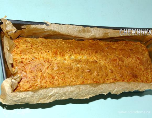 Ставим выпекать в разогретую до 190С духовку на 40-45 минут до золотистого цвета и сухой зубочистки.