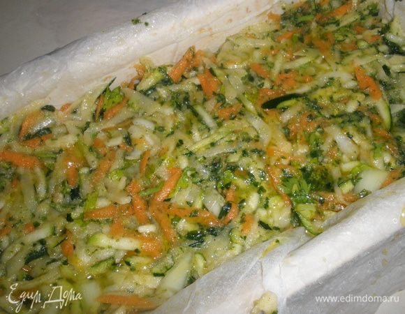 Сверху полить подогретым оливковым маслом. Поставить кугель в духовку на 40-50 минут при температуре 190 градусов. 