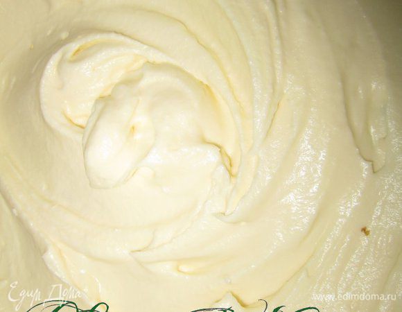 Нанести белый ганаш.