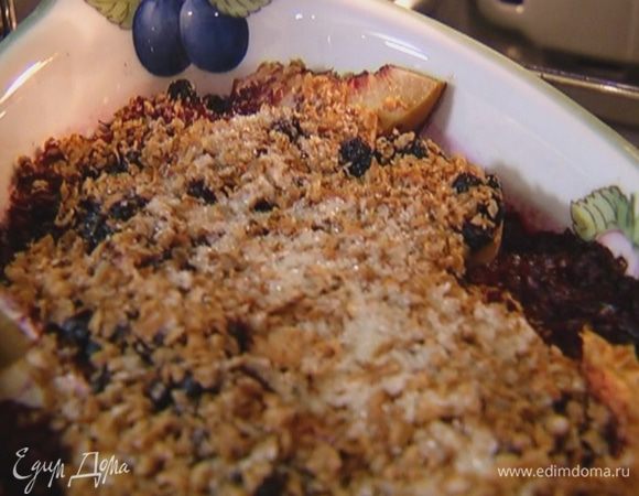 Посыпать сверху сахаром.