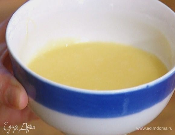 Растопленный шоколад остудить (можно отправить его в морозилку).