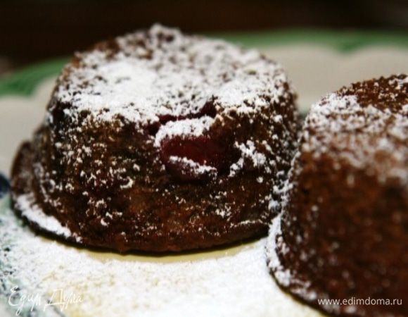 Поставить в разогретую духовку на 15–18 минут.