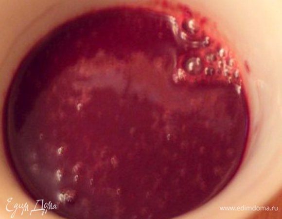 Затем измельчить в блендере и протереть через сито. Охладить.