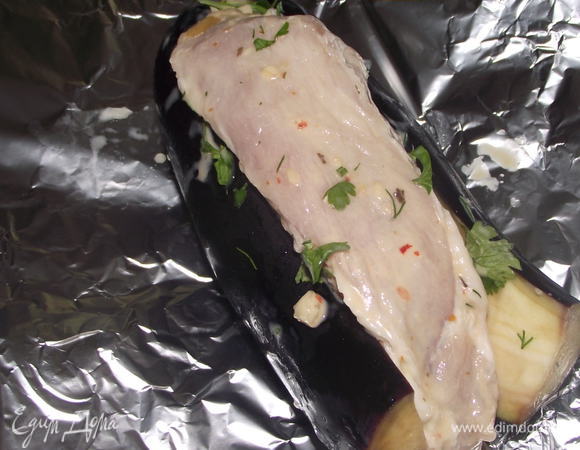 Каждый овощ завернула в фольгу
