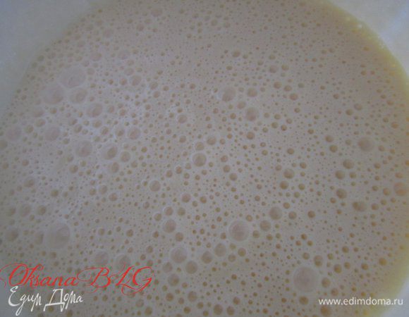 Должна получится легкая пенистая масса.