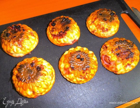 Затем опрокидываем на доску...Всё,уже можно кушать!