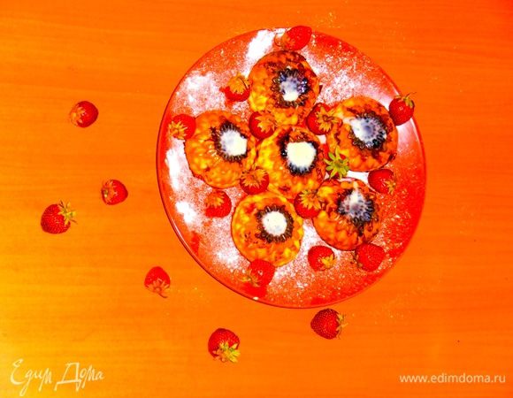 Если замешать тесто с вечера,то утром можно встать пораньше всех и испечь тёплый,полезный и вкусный завтрак для всей семьи!!!