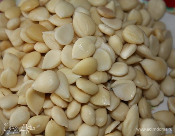 Когда вода остынет, очистить от коричневой кожицы.