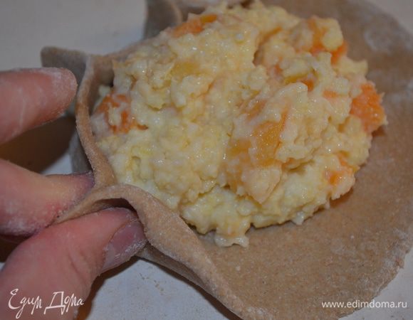 Защипнуть края несколько раз