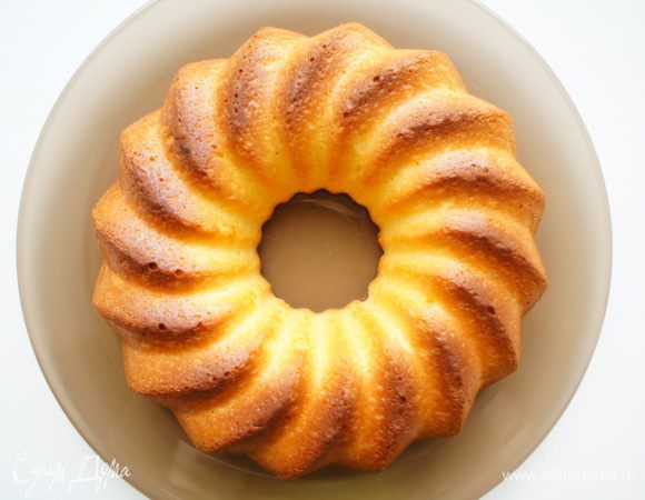 Готовому кексу дать полностью остыть. Достать из формы. 