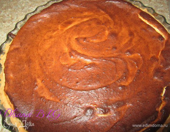 Выпекать 30-35 минут при температуре 180 градусов, до золотистого цвета.