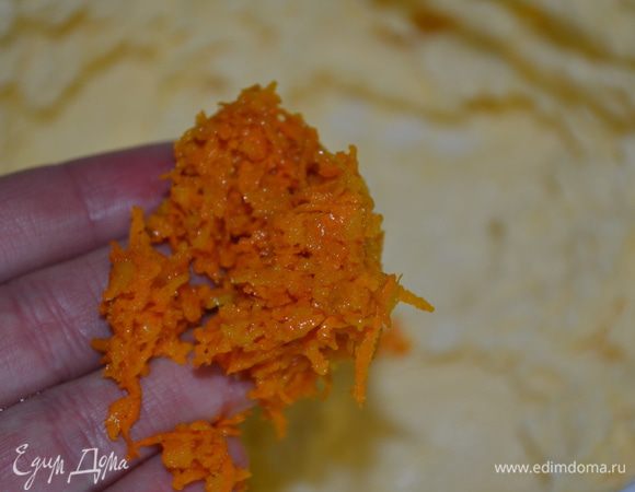 Затем добавляем цедру апельсина