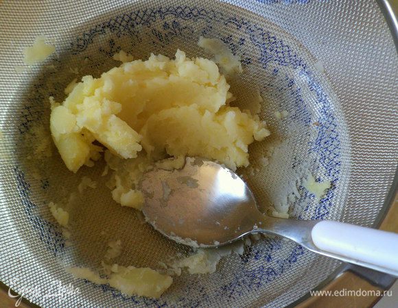 очищаем пюрируем,лучше перетереть через сито