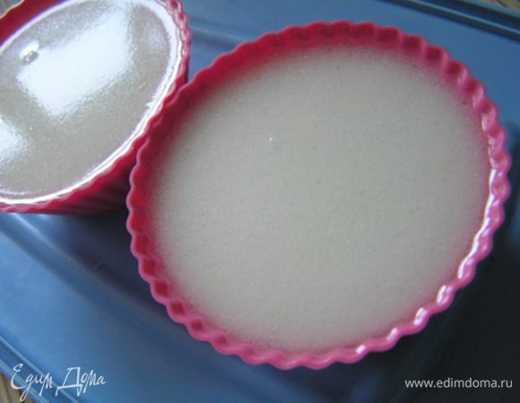 Разлить по формочкам, убрать в холодильник на несколько часов до застывания.