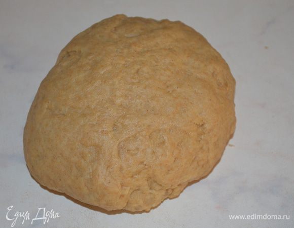 Скатать его в шар и оставить отдыхать минут на 30. 