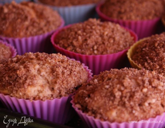 Духовку разогреть до 190 градусов. Выпекать маффины 25-30 минут. 