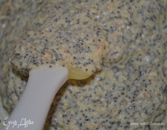 ...получается тесто консистенции сметаны...