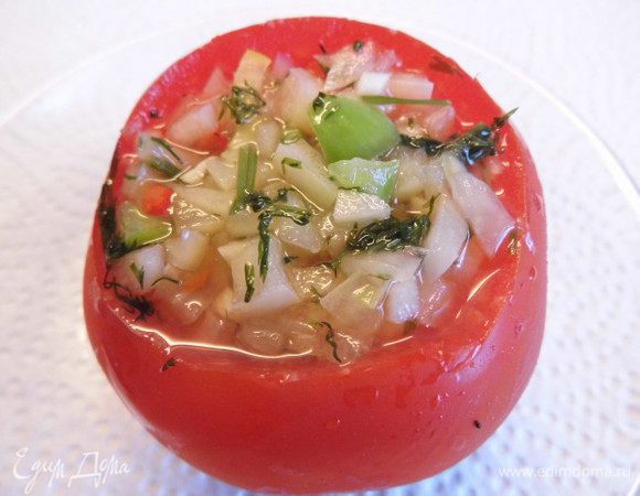 Малосольные помидоры хороши со свежей картошечкой. Приятного аппетита!