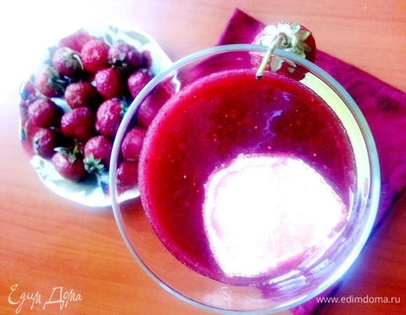 Тогда долька лимончика будет охлаждать и служить украшением одновременно!