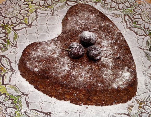 Дать остыть, вынуть, аккуратно перевернув на тарелку, посыпать сахарной пудрой, украсить черешней.