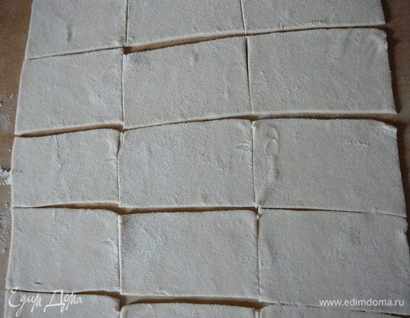 Затем полосы нарезать на прямоугольники.