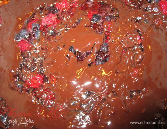 Покрыть оставшейся глазурью.