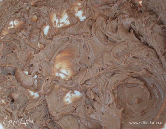 Взбить миксером все ингредиенты для крема