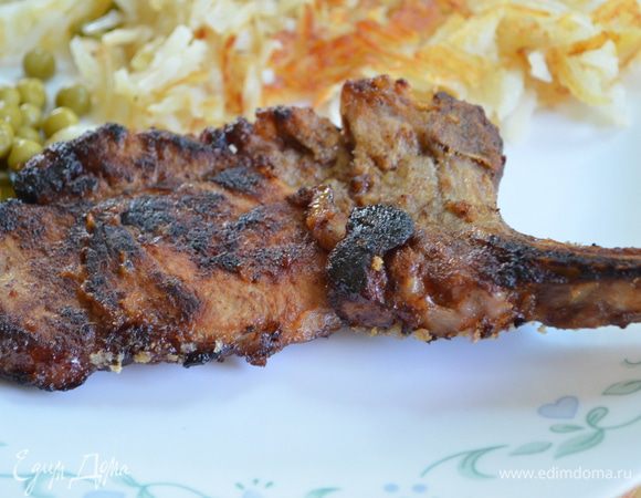 Перед подачей можно опять посыпать оставшейся крошкой с майораном и подавать с гарниром.