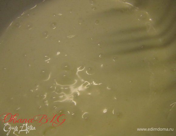 Все хорошо взбить, при необходимости добавить сахар и еще раз взбить.