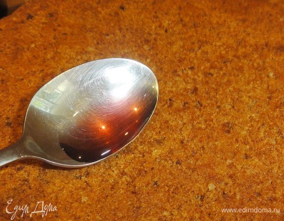 Пропитайте сиропом.