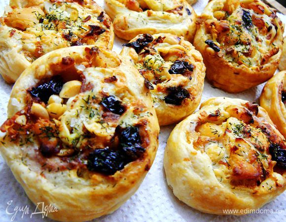 Выпекать в заранее разогретой духовке,при 190С.около 10-15 минут.