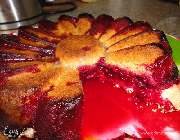 1) Муку смешать с сахаром (60 г).
