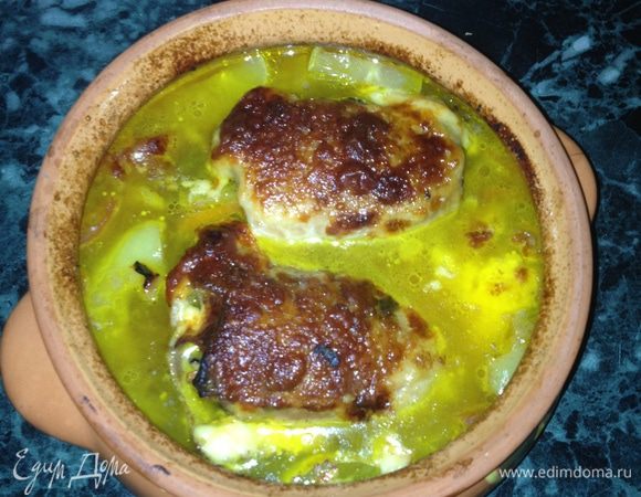 Дать остыть немного.
Подавать с рисом, гречкой или самостоятельно. Зелень на усмотрение.
Блюдо готово!