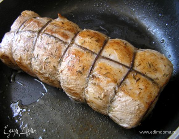 Затем обжарить на смеси растительного и сливочного масел со всех сторон.