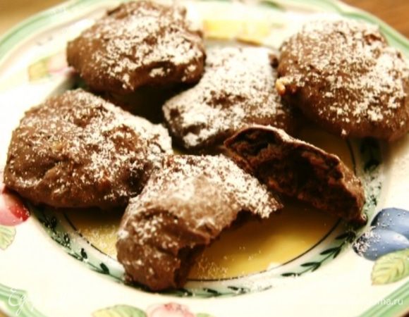 Сформировать из теста небольшие шарики, выложить их на противень и отправить в разогретую духовку на 12–15 минут. 