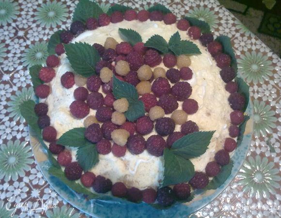 В холодильник его минимум на 4 часа,а лучше на ночь! Приятного аппетита и Вам! Торт божественный!