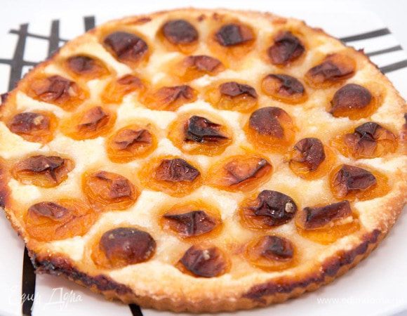 Достаем пирог из духовки, дожидаемся, пока остынет. Приятного аппетита :)