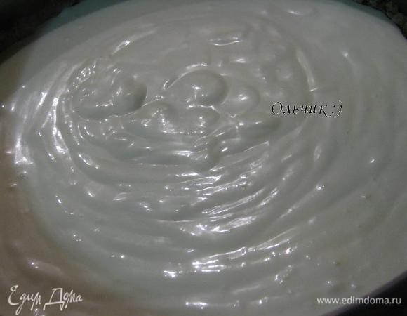 Выкладываем на овсяную основу.