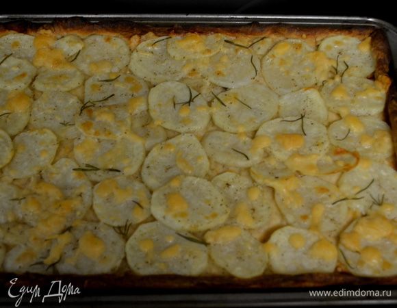 Затем поставим в разогретую  духовку на 12 мин. Перевернем противень и готовим еще 15 мин.