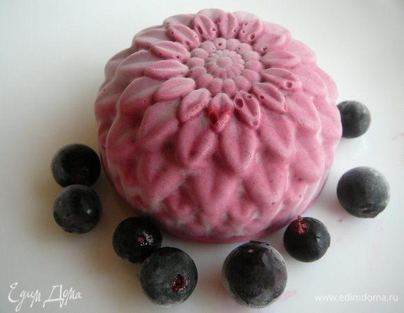 Через 3-4 часа вы уже можете наслаждаться вкусным домашним мороженым!