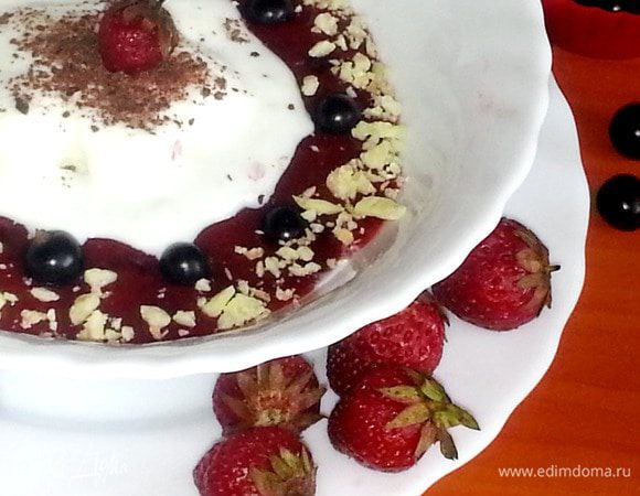 Оставшиеся ягодки пристраиваем рядом)))