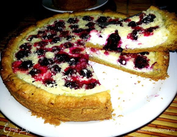 Угощайтесь все!