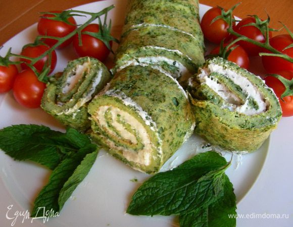 Можно подавать сразу или охладить в холодильнике. При подаче нарезаем его кружочками. Приятного аппетита))